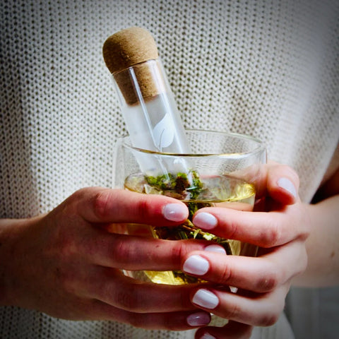 Tea Infuser Premium Teeei im Glas Urban Tea Factory Teesieb Kork Tee und Kräutergalerie