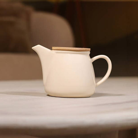 Anna | Teekanne aus Haselnusssteinzeug mit Bambusdeckel | 500 ml-Tee-undKraeutergalerie