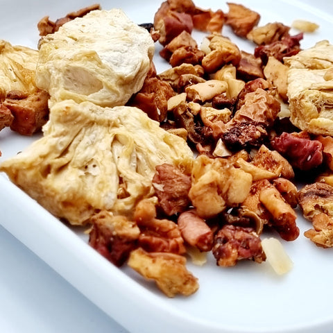 milder Früchtetee mit gerösteter Ananas