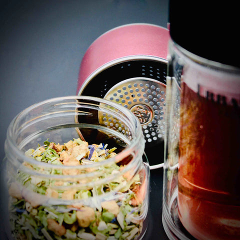 Tea Infuser to go urban tea factory Pink Thermoglasflasche Teesieb 